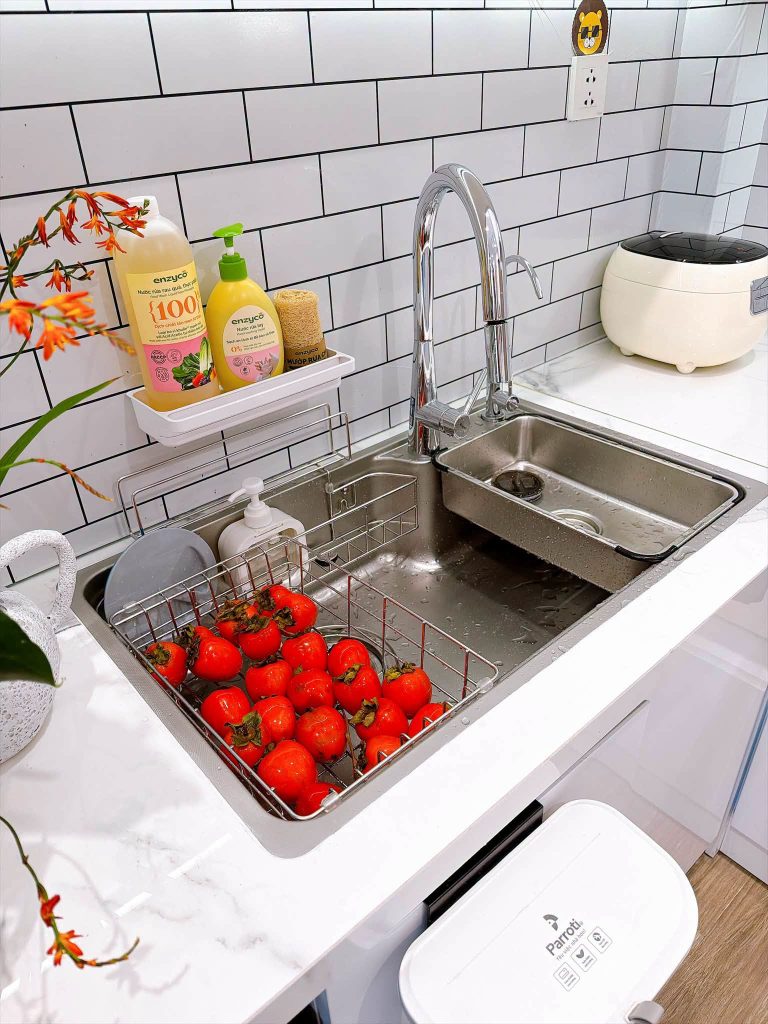 Chậu rửa bát 1 hố Kluger trong không gian thực tế nhà chị Thủy Trần 4 Chậu rửa bát 1 hố Kluger trong không gian thực tế nhà chị Thủy Trần